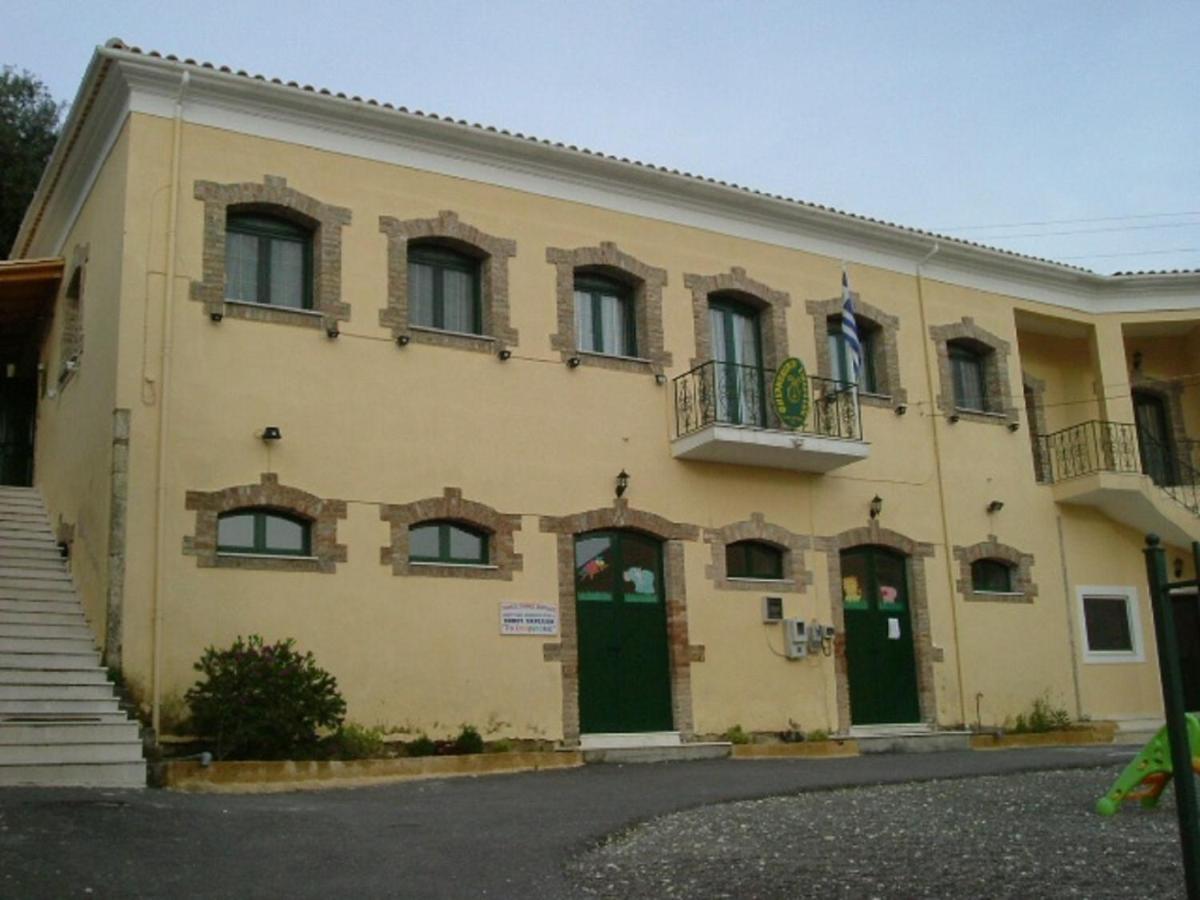 The Old Mansion Apartment Sinarades Luaran gambar